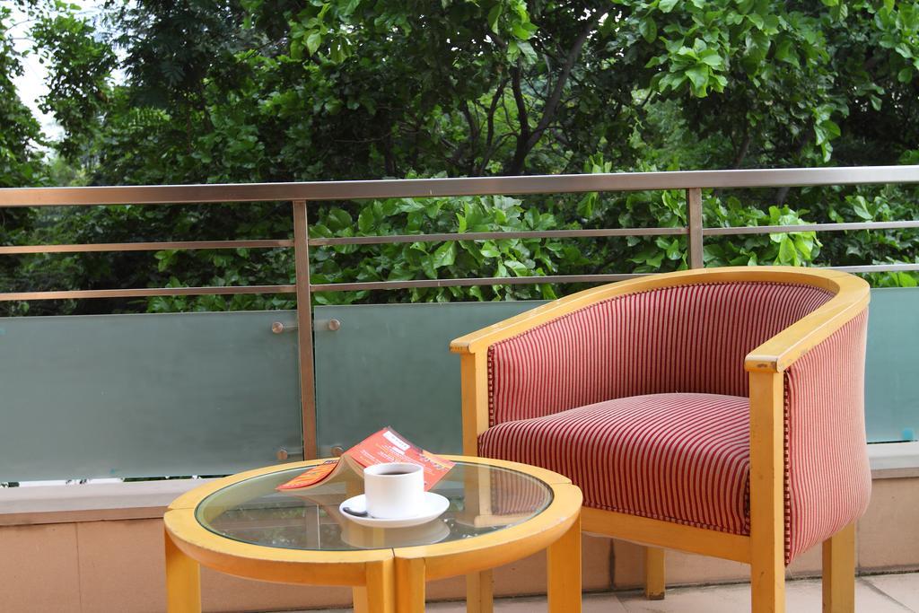 Hôtel Perch Arbor-Golf Course Road à Gurgaon Extérieur photo